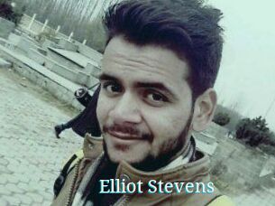 Elliot_Stevens