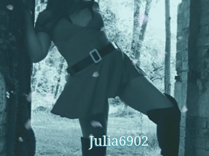 Julia6902